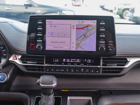 Used 2024 Toyota Sienna XSE w/ XSE Premium Package image 14