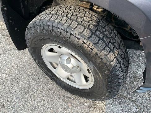 Used 2023 Toyota Tacoma SR image 9