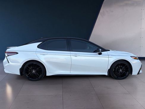 Used 2021 Toyota Camry XSE image 6