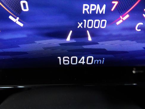 Used 2025 Chevrolet Traverse RS w/ LPO, Floor Liner Package AWD/4WD image 17