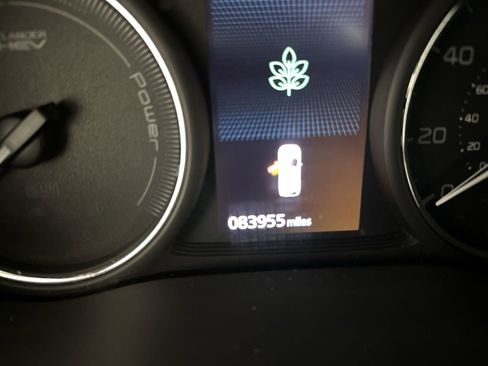 Used 2018 Mitsubishi Outlander SEL AWD/4WD image 15