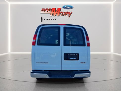 Used 2024 GMC Savana 2500 w/ Driver Convenience Package RWD image 8