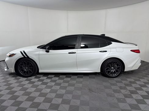 Used 2025 Toyota Camry XSE w/ Premium Plus Package AWD/4WD image 2