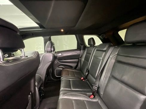 Used 2016 Jeep Grand Cherokee SRT image 8