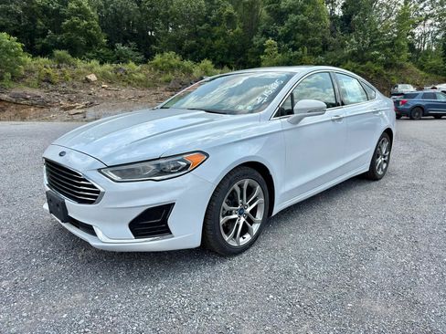 Used 2019 Ford Fusion SEL FWD image 3