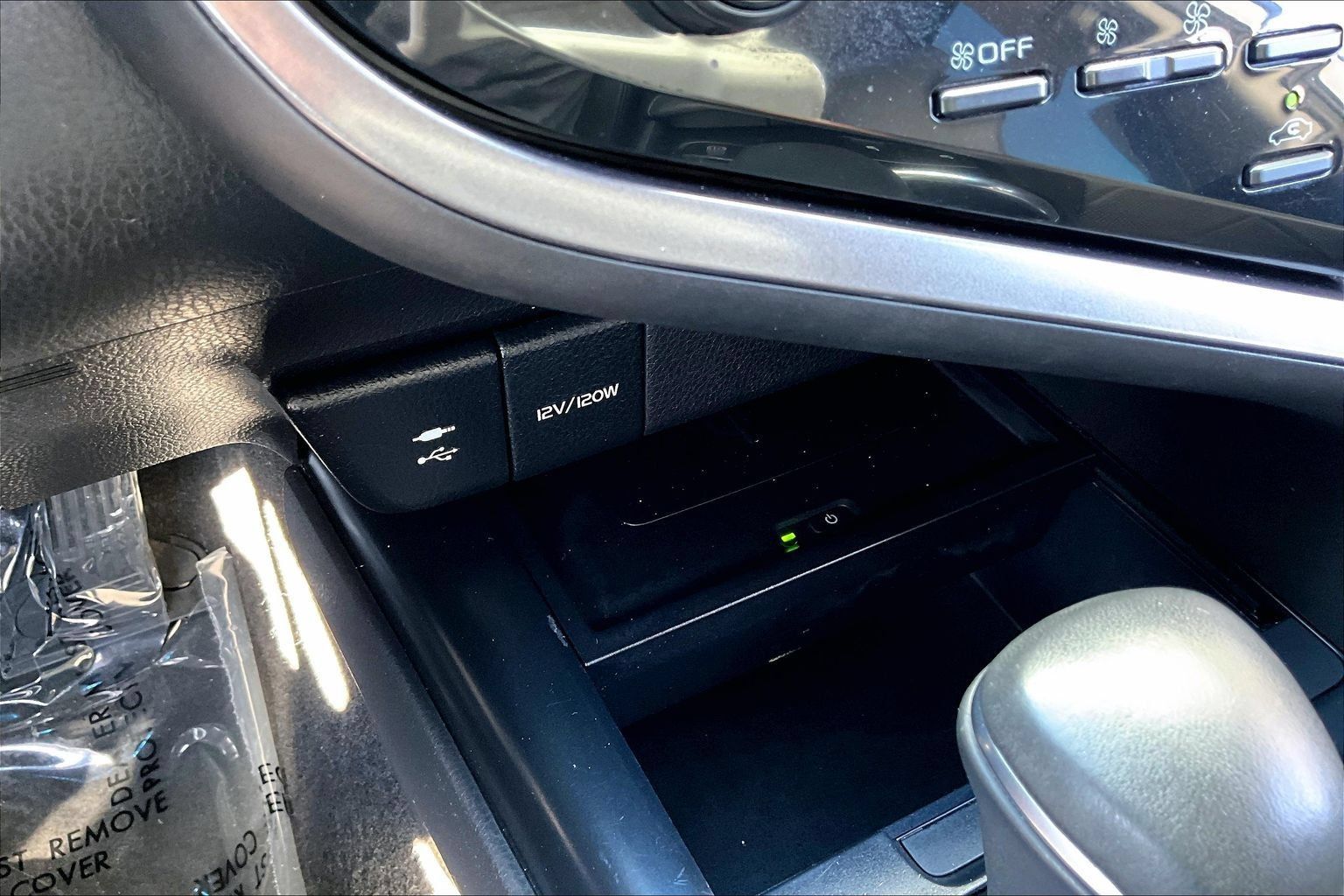 Used 2019 Toyota Camry XLE w/ Driver Assist Package FWD image 32