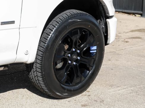 Used 2015 Ford F150 Platinum w/ Equipment Group 701A Luxury image 55