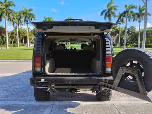 Used 2003 HUMMER H2 w/ Preferred Equipment Group AWD/4WD image 45