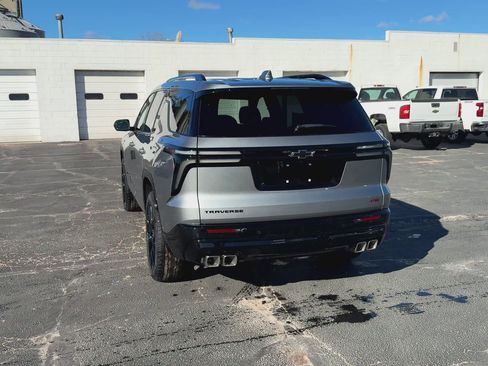 New 2026 Chevrolet Traverse RS image 7