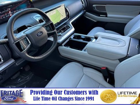 New 2026 Ford Expedition Platinum image 10