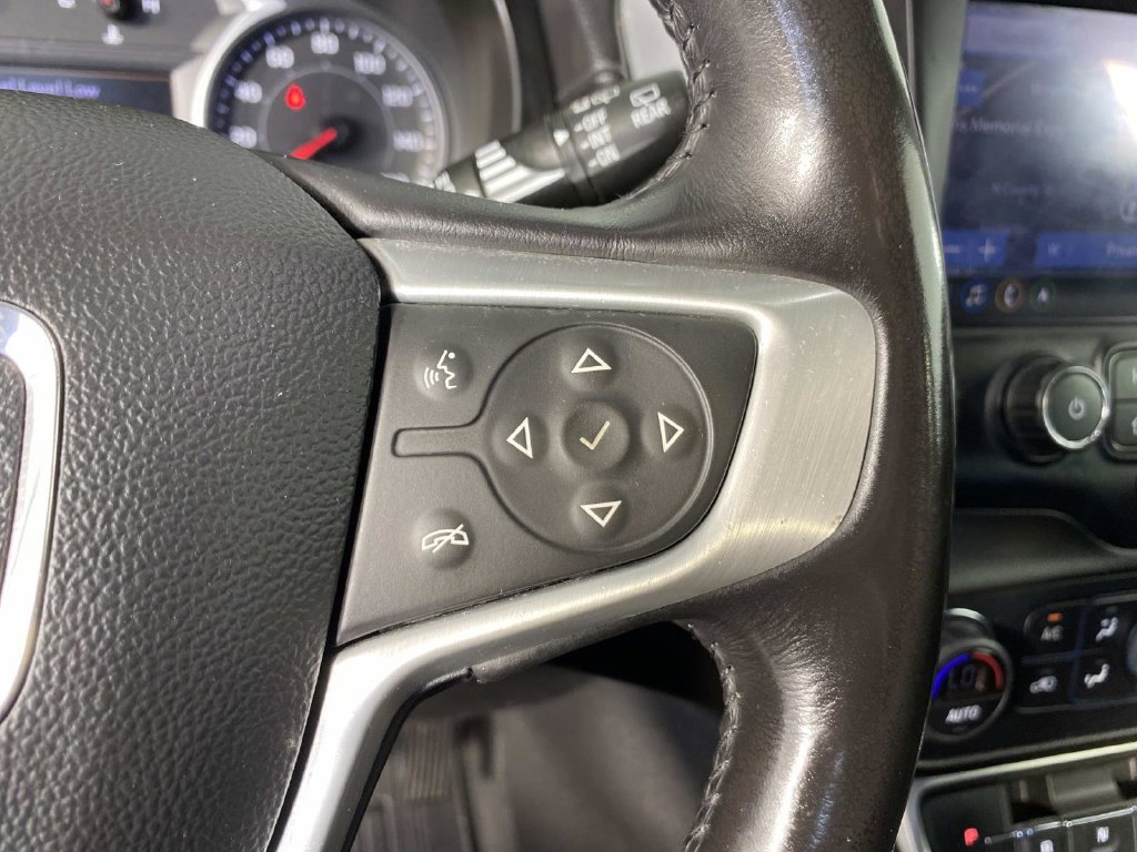 Used 2022 GMC Terrain SLT w/ Infotainment Package II AWD/4WD image 17