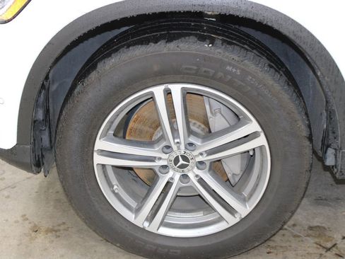 Used 2022 Mercedes-Benz GLC 300 4MATIC image 36