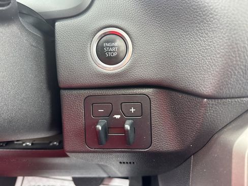 Used 2022 Toyota Tundra Limited image 11