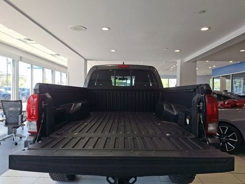 Used 2016 Toyota Tacoma TRD Sport AWD/4WD image 28