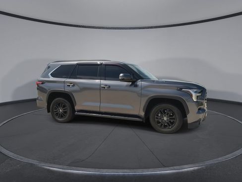 Used 2023 Toyota Sequoia SR5 w/ SR5 Premium Package AWD/4WD image 2