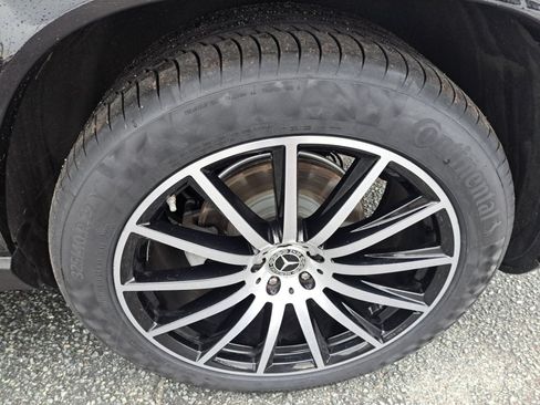 Used 2022 Mercedes-Benz GLS 580 4MATIC image 25
