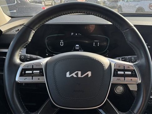 Used 2023 Kia Telluride S image 27
