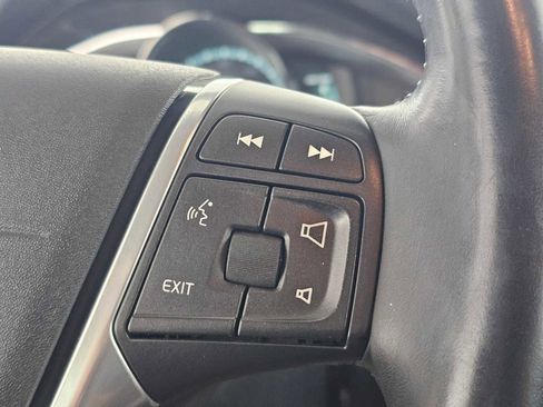 Used 2016 Volvo V60 T5 Platinum image 28