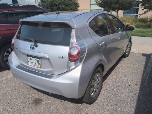 Used 2014 Toyota Prius C One FWD image 3