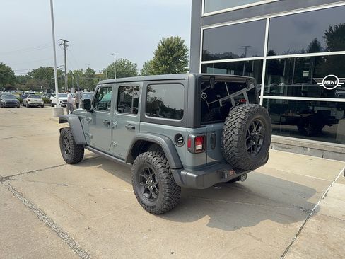 Used 2025 Jeep Wrangler Unlimited Sport AWD/4WD image 3