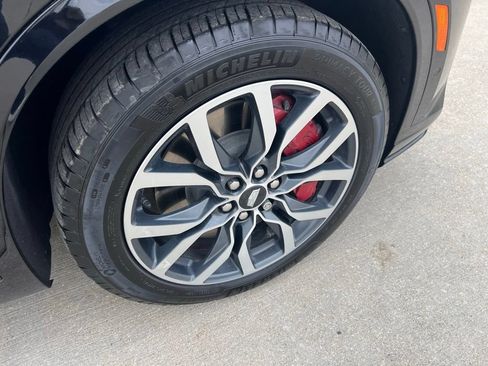 Used 2025 Cadillac XT6 Sport w/ Platinum Package AWD/4WD image 9