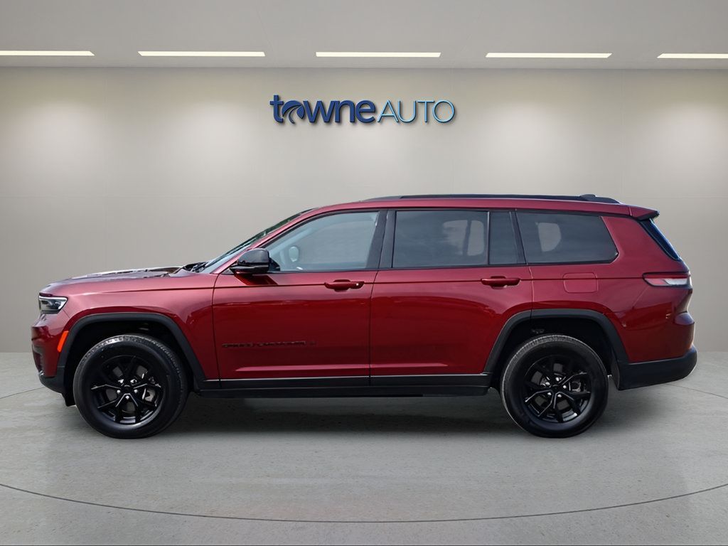 Used 2025 Jeep Grand Cherokee L Altitude AWD/4WD image 3