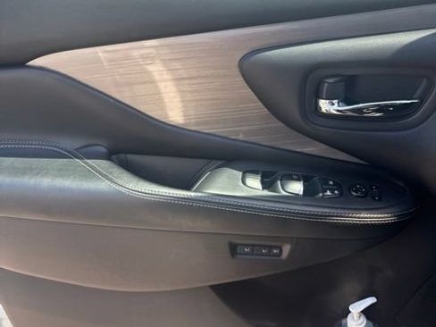 Used 2015 Nissan Murano SL w/ SL Technology Package FWD image 11