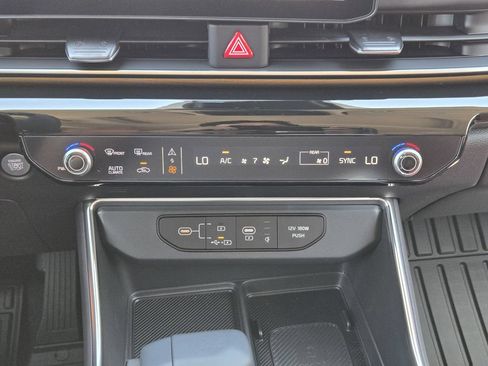 New 2026 Kia Carnival SX Prestige FWD image 16