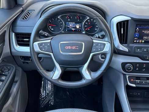 Used 2024 GMC Terrain SLE FWD image 16
