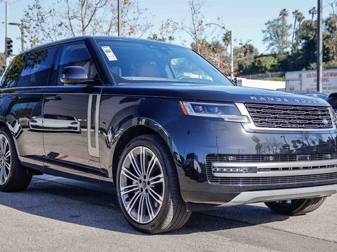 New 2026 Land Rover Range Rover SE image 3