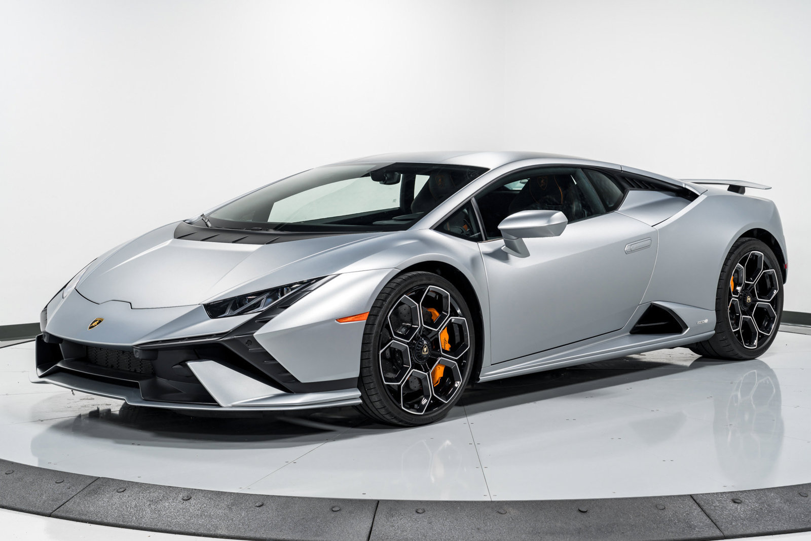 Used 2023 Lamborghini Huracan Tecnica RWD image 7
