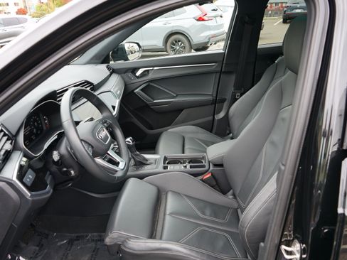 Used 2024 Audi Q3 2.0T Premium Plus w/ Premium Plus Package image 21