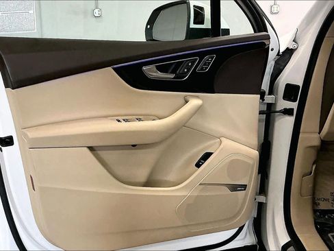 Used 2019 Audi Q7 3.0T Prestige image 26
