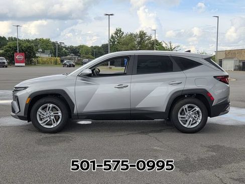 Used 2026 Hyundai Tucson SE FWD image 2