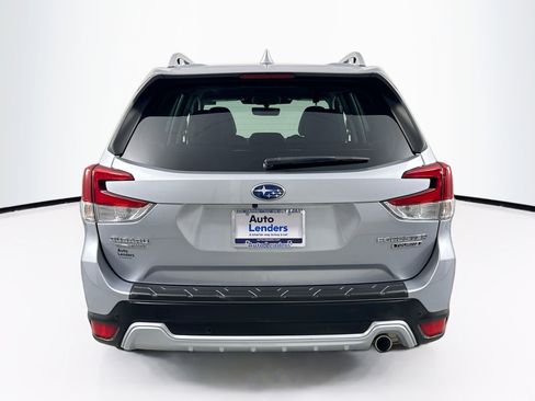 Used 2022 Subaru Forester Touring image 6