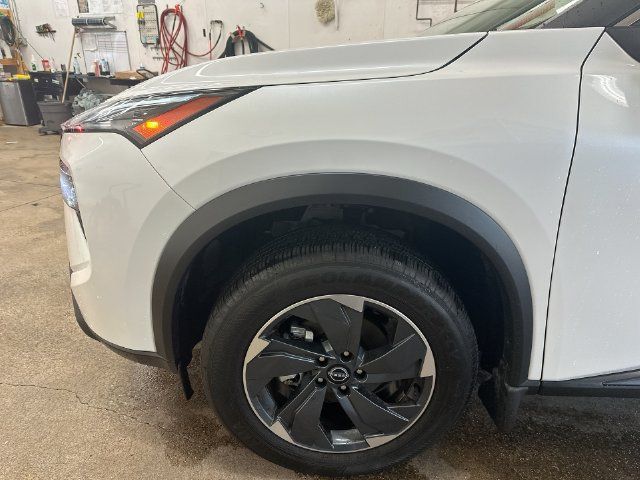 Used 2026 Nissan Rogue SV AWD/4WD image 37