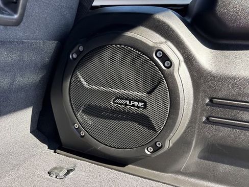 Used 2025 Jeep Wrangler Unlimited Rubicon w/ Technology Group image 35