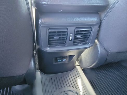 Used 2022 Toyota RAV4 SE w/ Convenience Package AWD/4WD image 21