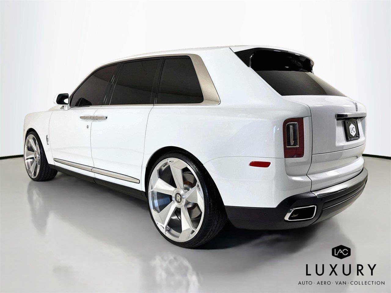 Used 2022 Rolls-Royce Cullinan w/ Cullinan Package AWD/4WD image 7