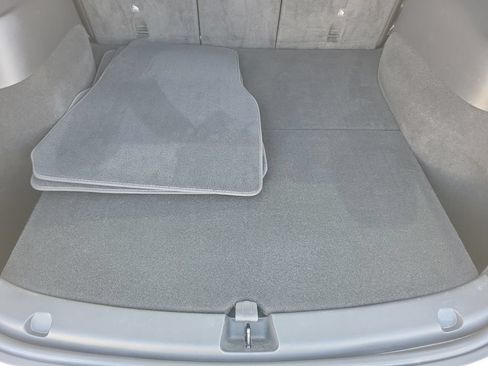 Used 2022 Tesla Model Y Long Range AWD/4WD image 10