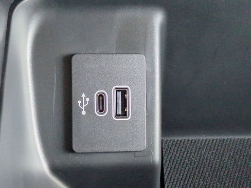 New 2025 Ford F150 Lightning XLT image 30