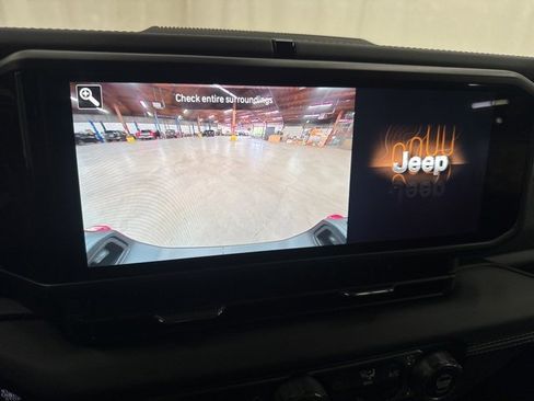 New 2025 Jeep Gladiator Rubicon w/ Convenience Group image 26