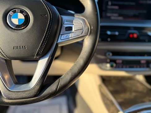 Used 2016 BMW 740i RWD image 19