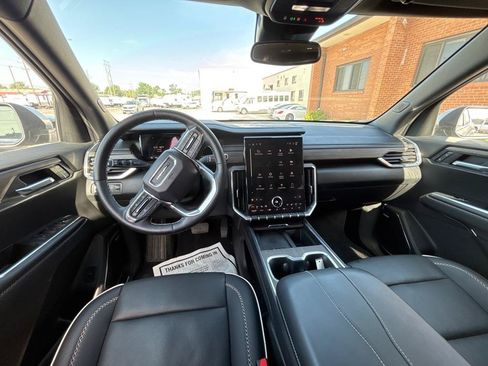 Used 2025 GMC Acadia Denali w/ LPO, Floor Liner Package AWD/4WD image 25