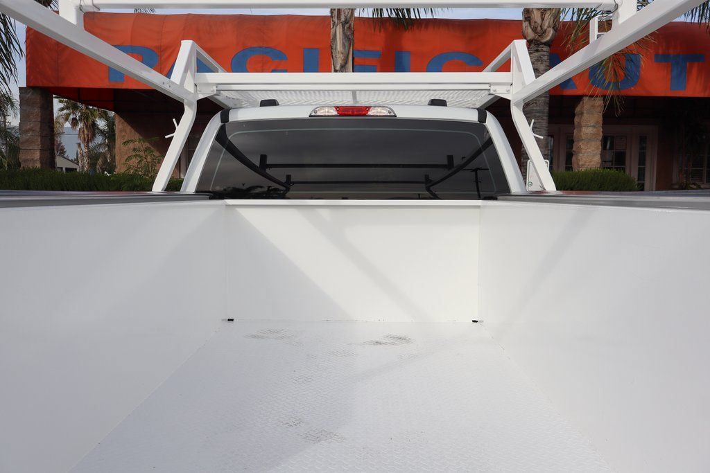 Used 2022 Ford F250 XL w/ Power Equipment Group RWD image 8