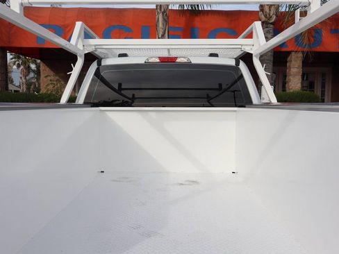 Used 2022 Ford F250 XL w/ Power Equipment Group RWD image 8