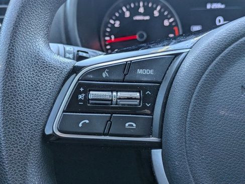 Used 2020 Kia Sportage LX image 12