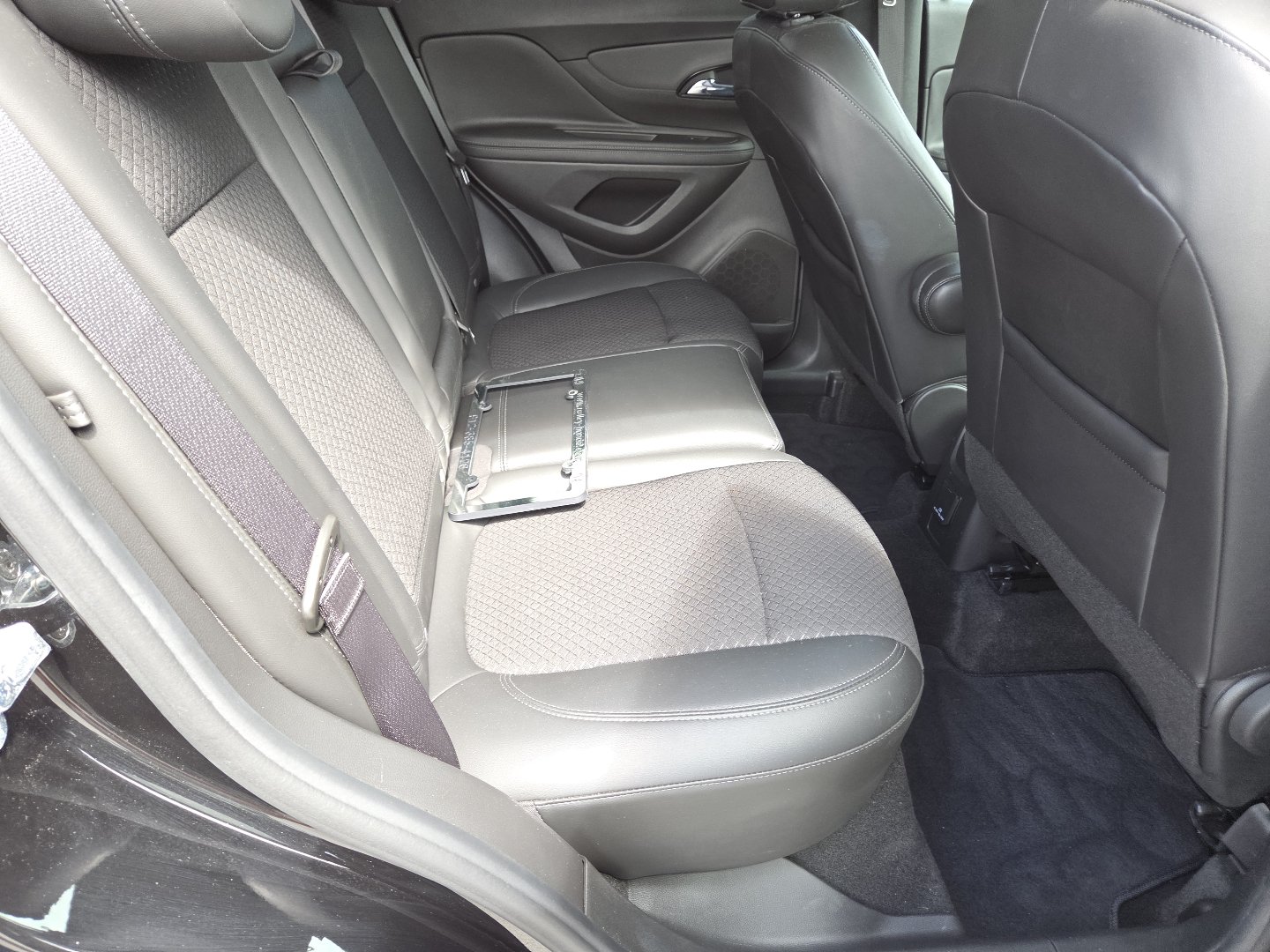 Used 2022 Buick Encore Preferred w/ Safety Package FWD image 19