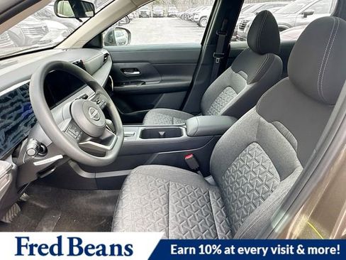 New 2026 Nissan Kicks SV w/ SV Premium Package image 9