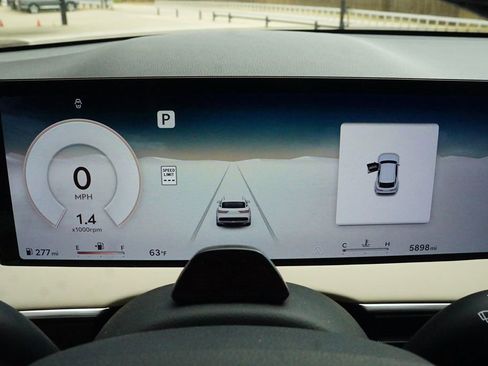 New 2026 Genesis GV70 2.5T Select image 8